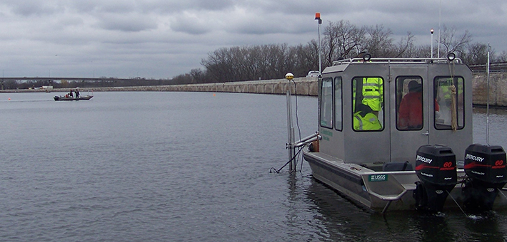 Rotenone/dye tracking boat on the water. Photo provided by USGS.